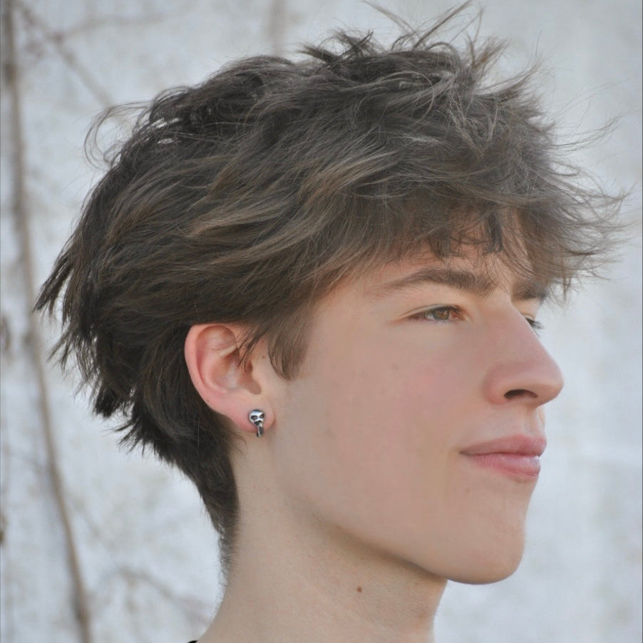 Skull hoop earrings